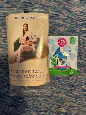 Lansinoh Nursing Pad & Sample Pack - White and Green Accents